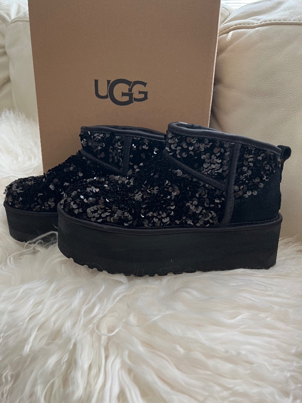 UGG Ultra Mini Chunky Sequin Boots - Size 6